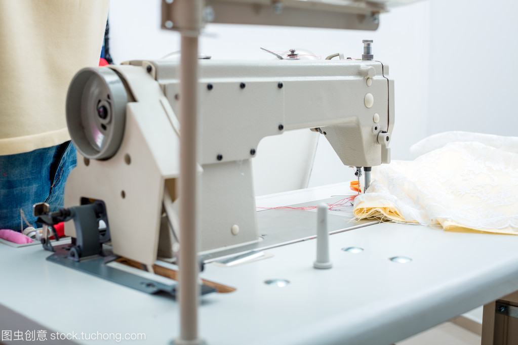 缝纫机与日用品批发 传统工艺与现代商贸的奇妙交汇